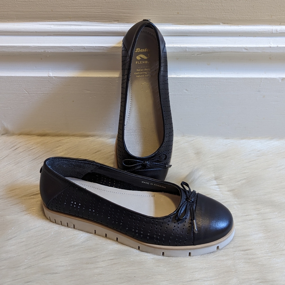 Bata Flexible black leather comfortable perforated casual shoes size 5.5